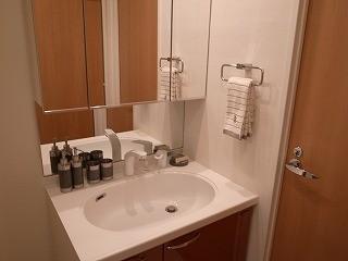 Wash basin, toilet. Faucets exchange Sorting stick vinyl flooring