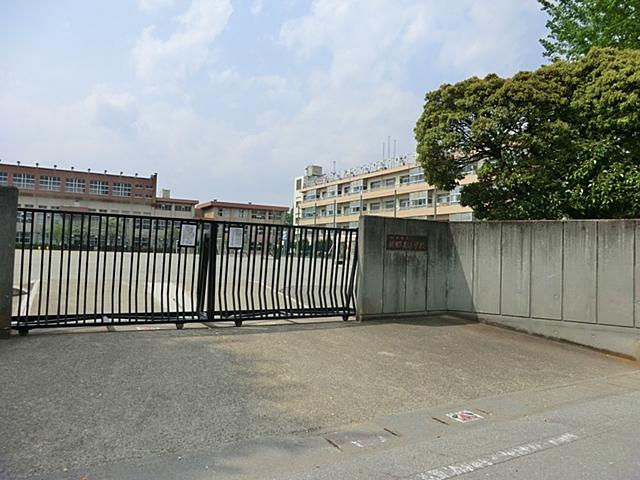 Primary school. 513m until Kawaguchi Municipal Xinxiang Minami Elementary School