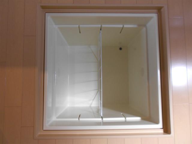 Receipt. Underfloor Storage