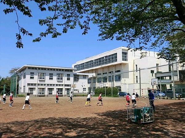 Junior high school. Angyo 540m until junior high school