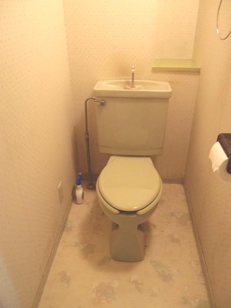 Toilet. 2013 November shooting