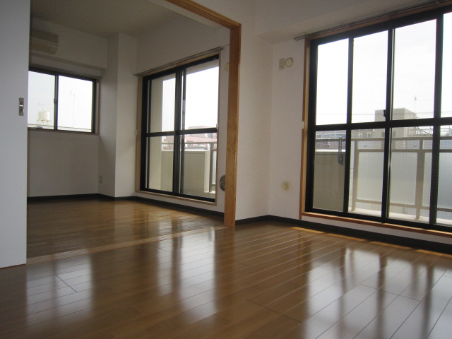 Living and room