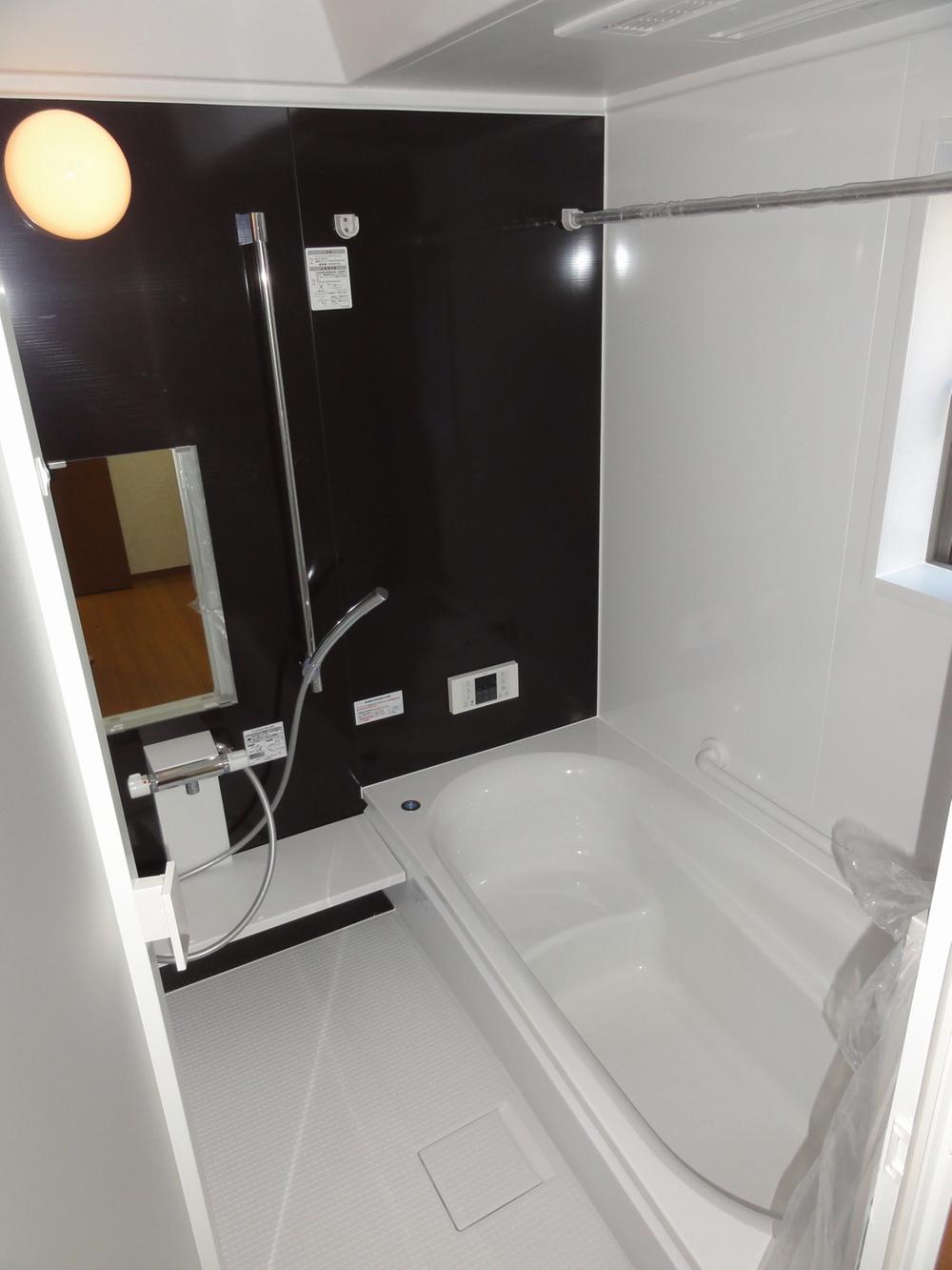 Bathroom. Indoor (12 May 2013) Shooting With bathroom heating dryer 1 pyeong type