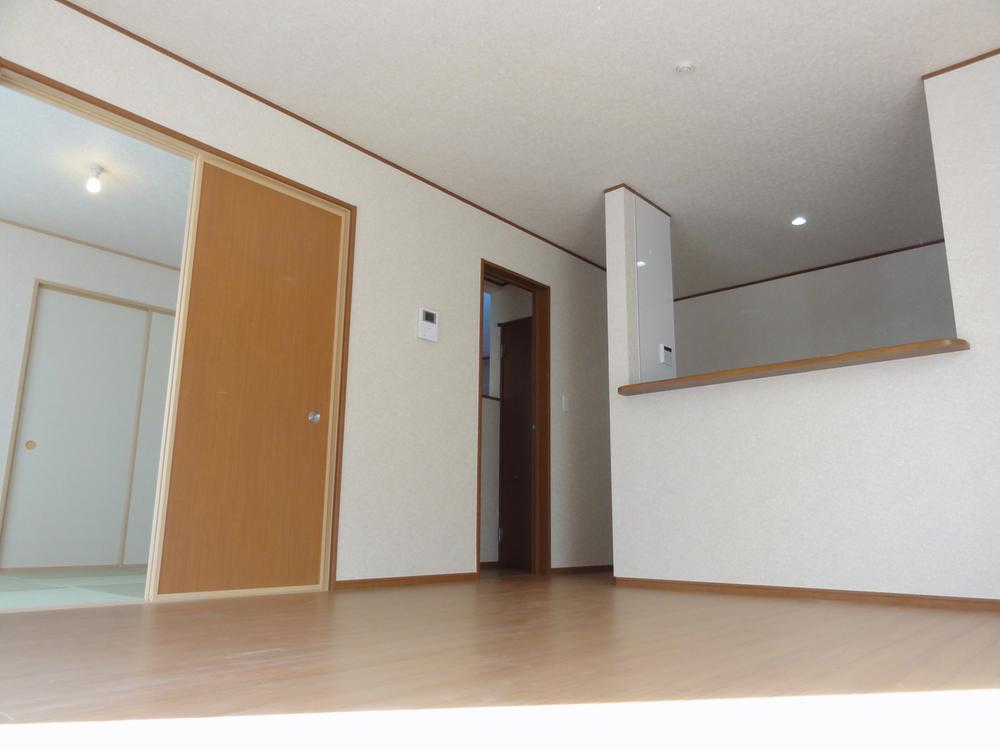 Living. Indoor (12 May 2013) Shooting South-facing bright LDK14 Pledge Face-to-face kitchen