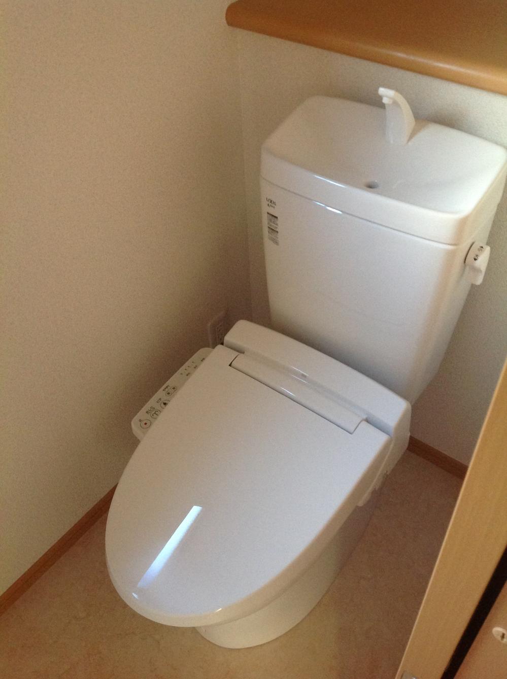 Toilet. 6 Building