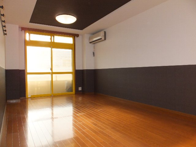 Living and room