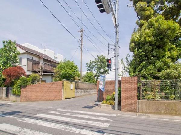 Junior high school. 520m until Kawaguchi Tatsukita junior high school