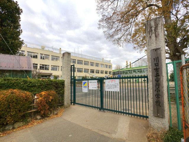 Primary school. Angyo until elementary school 807m