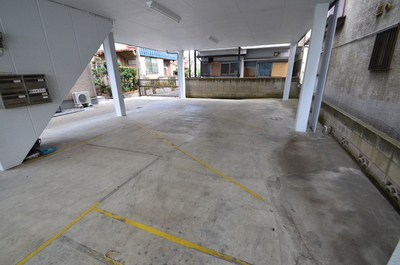 Parking lot