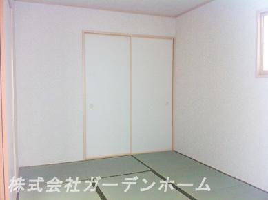 Model house photo