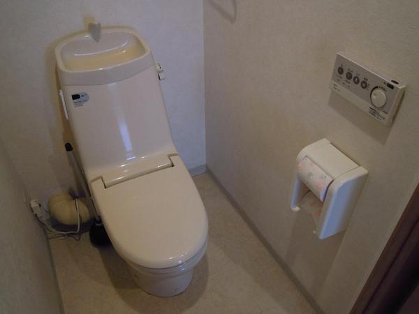 Toilet. Indoor (April 2013) Shooting