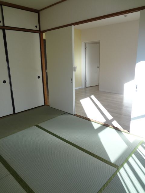 Living and room