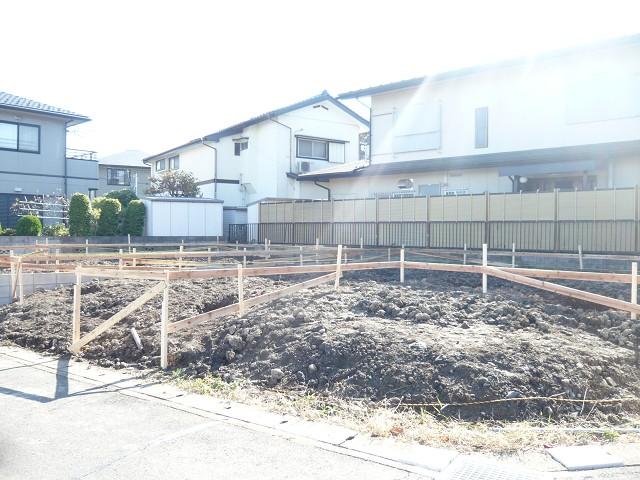Local appearance photo. Is a piece of good per sun comes through.