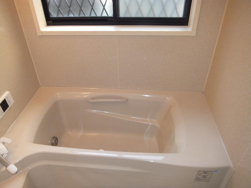 Bathroom. Indoor (12 May 2013) Shooting