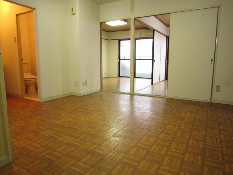 Living and room