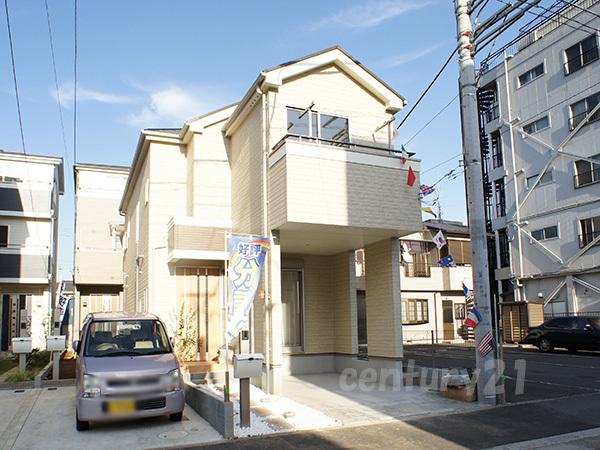 Local appearance photo. Front road sidewalk also been developed, Safe for small children