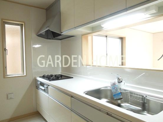 Same specifications photo (kitchen). Same specifications is a picture