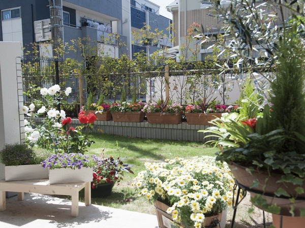 Other. Private garden on the first floor dwelling unit. In the south-facing garden, which was blessed with sunny, Guests can enjoy a flower making, Playing at a child's pool, Comfortable to live in detached sense can enjoy (Cg type)