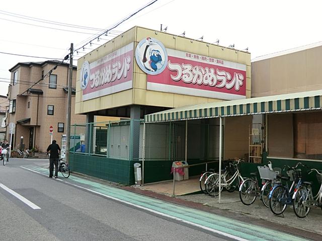 Supermarket. Tsurukame 460m to land bracken shop