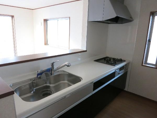 Kitchen. Open-minded open kitchen.