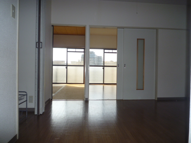Living and room