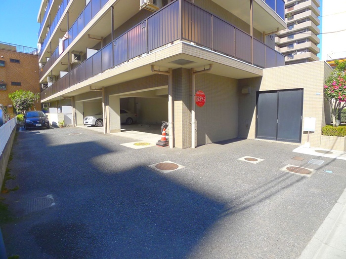 Parking lot