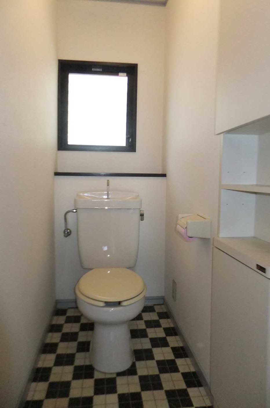 Toilet