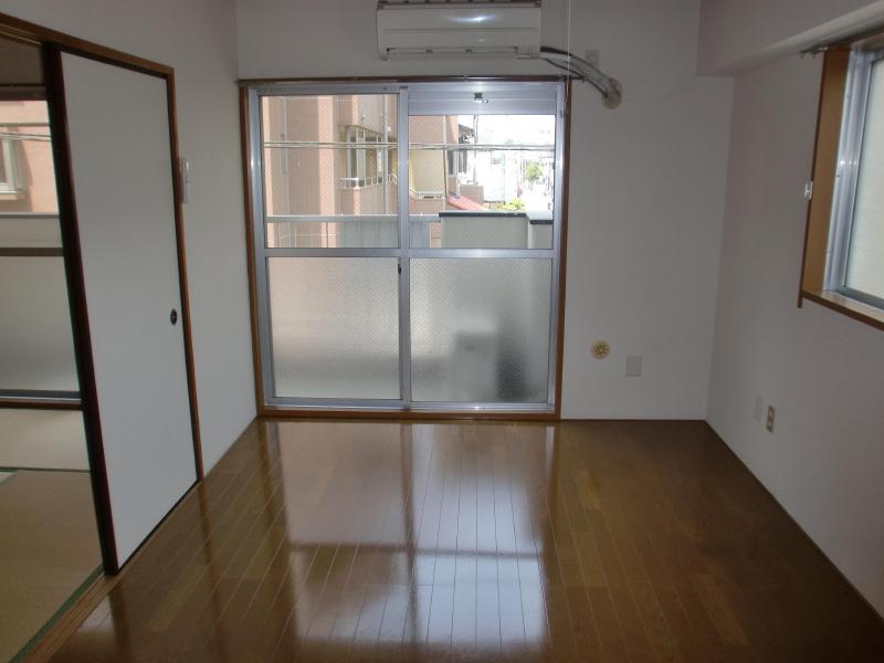 Living and room
