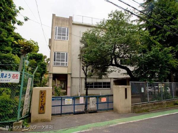 Primary school. 700m until Kawaguchi Municipal Hatogaya Elementary School