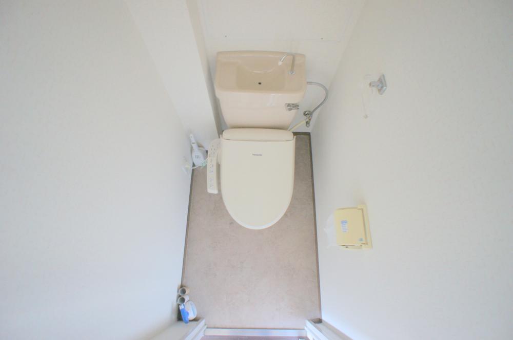 Toilet. Space of the room ^^