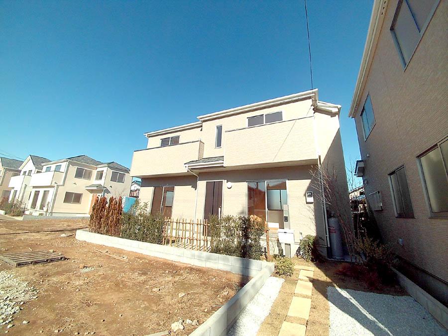 Local photos, including front road. Was building completed. Such as the actual image from per yang, We have to wait all the time so you can see directly.