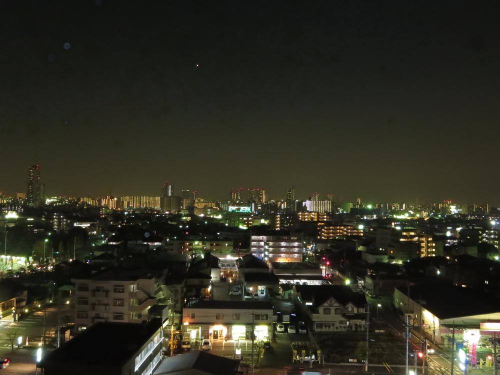 View photos from the dwelling unit. View from the site (December 2013) Shooting