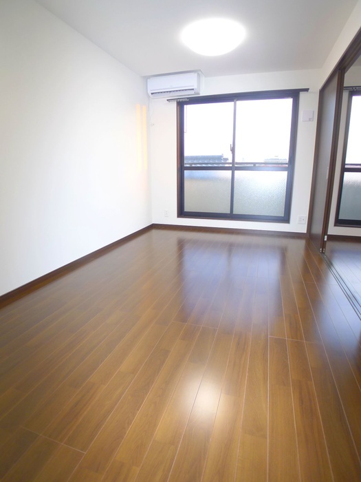 Living and room