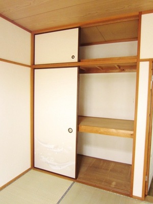 Receipt. ☆ Storage capacity with the upper closet ◎ ☆