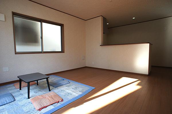 Living. 1 Building