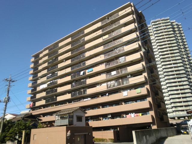 Local appearance photo. Local (12 May 2013) Shooting