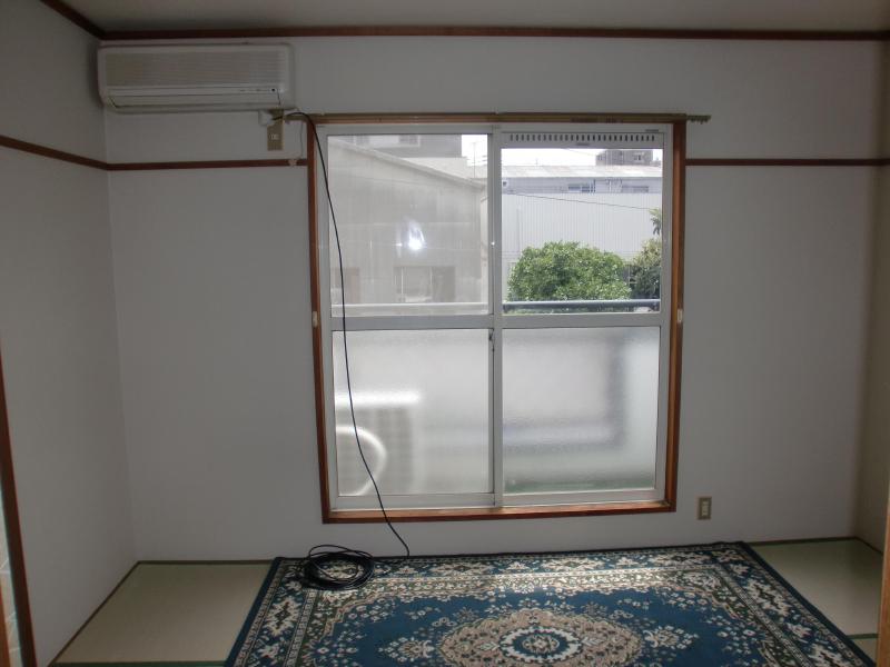 Living and room