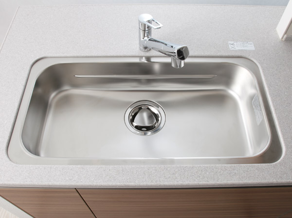 Kitchen.  [Utility sink silent specification] Silent specification to reduce the I sound water that water hits. It can also three-dimensional installed in up and down the two-stage plate.