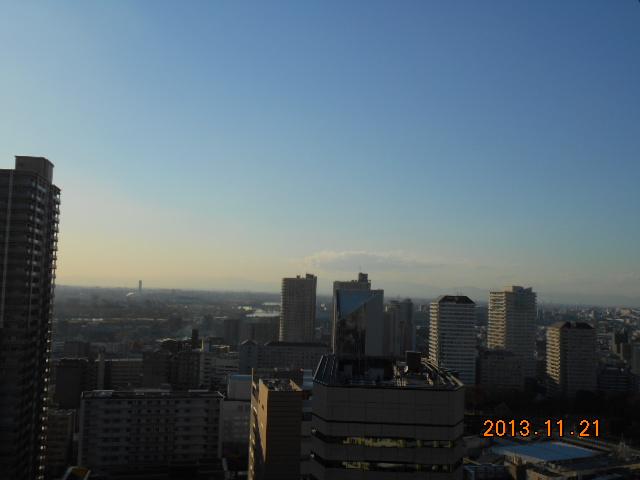 View photos from the dwelling unit.  [View from the balcony] 2013 November shooting