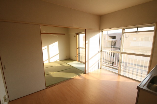 Living and room