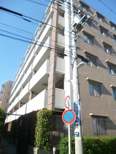 Local appearance photo. Local (11 May 2013) Shooting