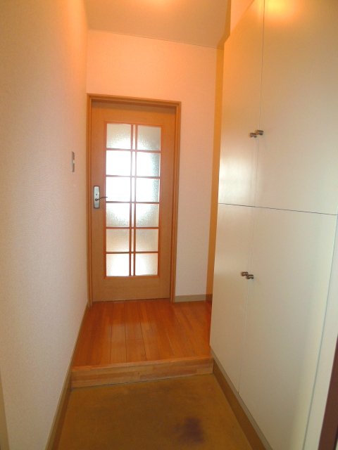 Entrance. (image)