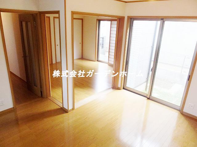 Living. Since the Western-style door become all you open if the 17 tatami mats worth living the You can use spacious you !!