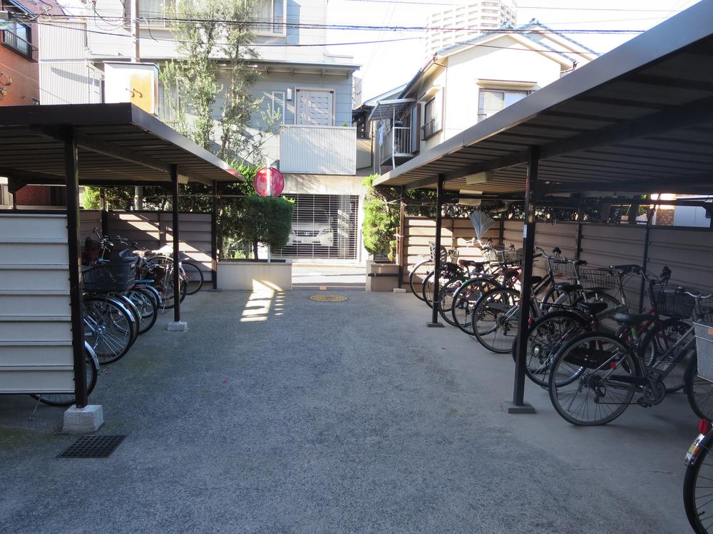 Other local. Local (12 May 2013) Shooting