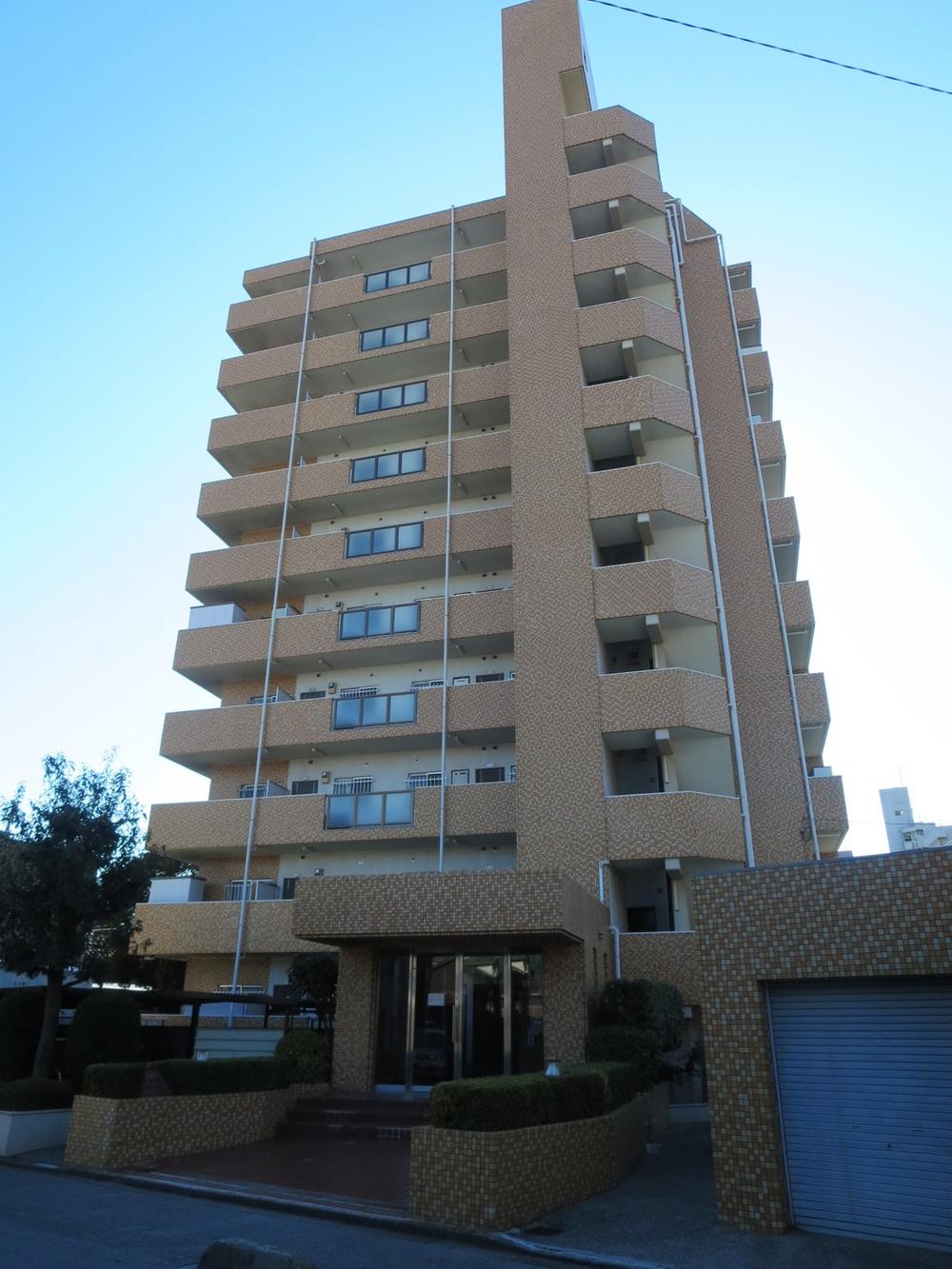 Local appearance photo. Local (12 May 2013) Shooting