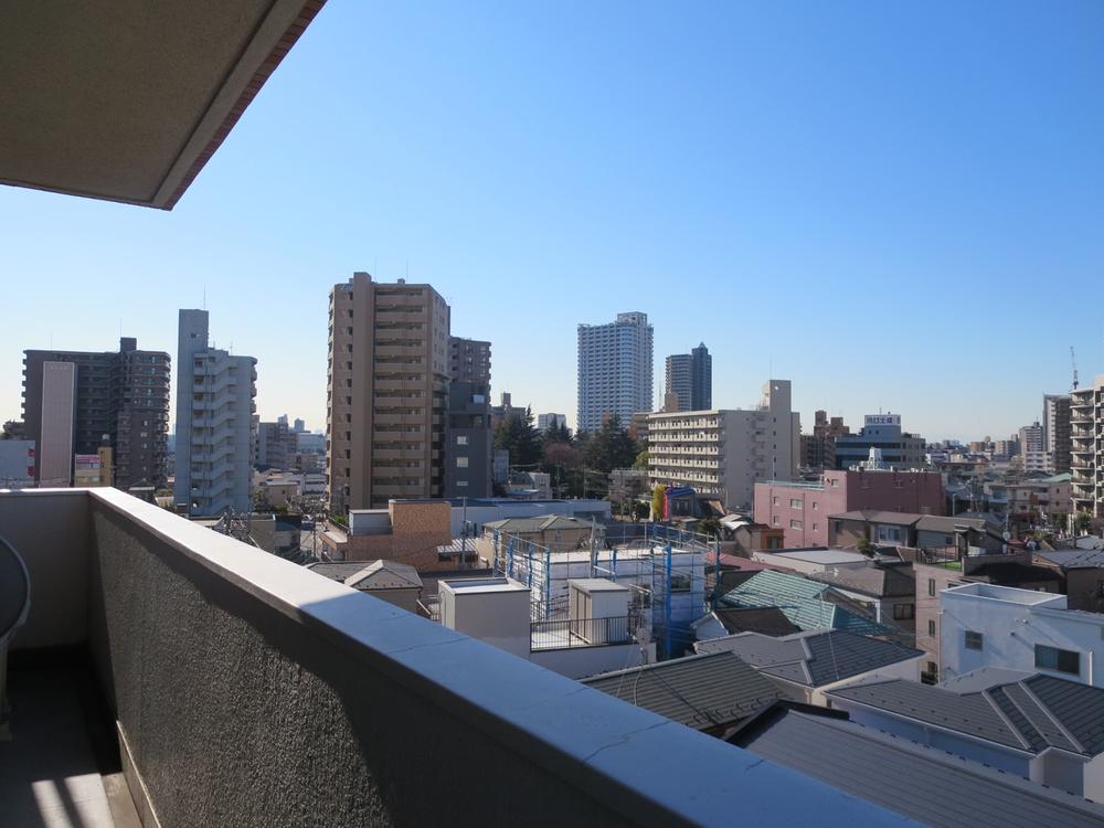 View photos from the dwelling unit. View from the site (December 2013) Shooting