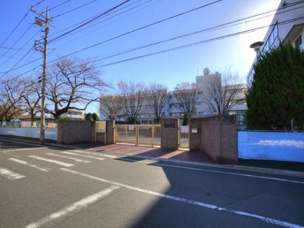 Primary school. Higashiryoke until elementary school 870m