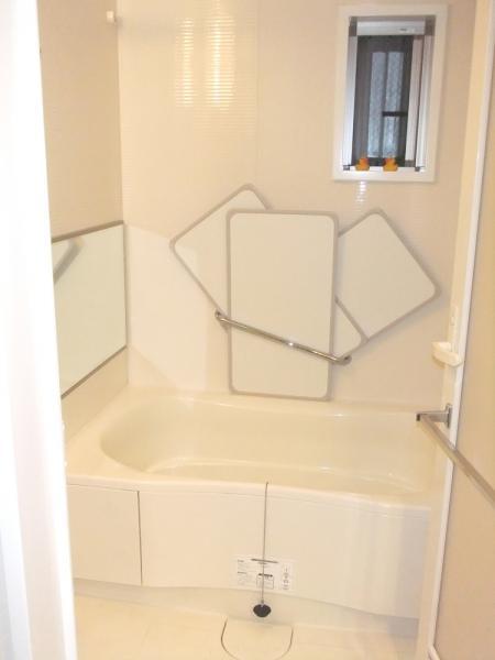 Bathroom. bathroom 2013 / 11 shooting