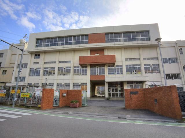 Primary school. Kaminehigashi until elementary school 1770m