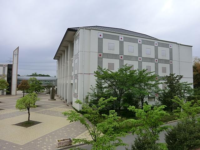 Junior high school. Totsuka 760m to West Junior High School